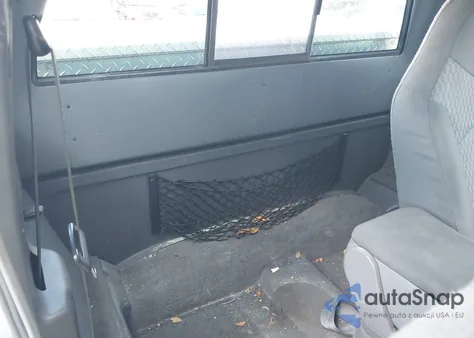 2003 Mazda B3000 Ds z USA, uszkodzony, nr VIN 4F4YR16U73TM20390